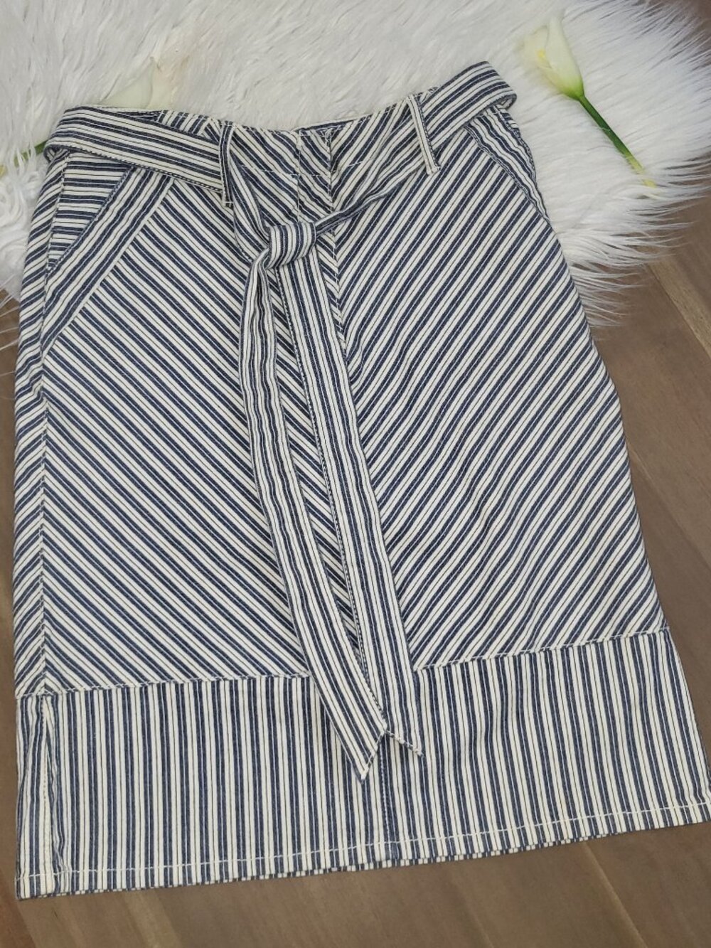 BCBGMAXAZRIA Pinstripe Denim Mini Pencil Cargo Skirt Sz 6 Tie Belt Zip Cotton